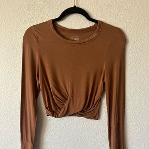 Aerie Offline Thumbs up Cropped Front Twist Long Sleeve